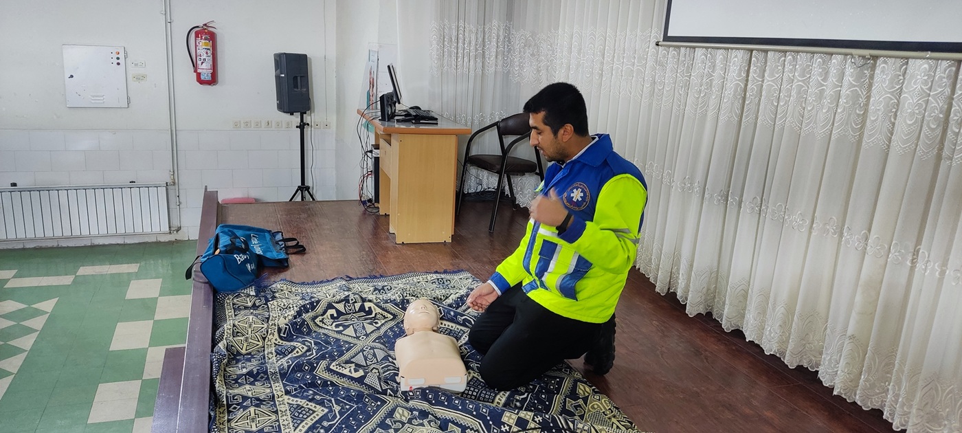 تجلیل از داوطلبان سلامت ادارات و محلات شهرستان استهبان