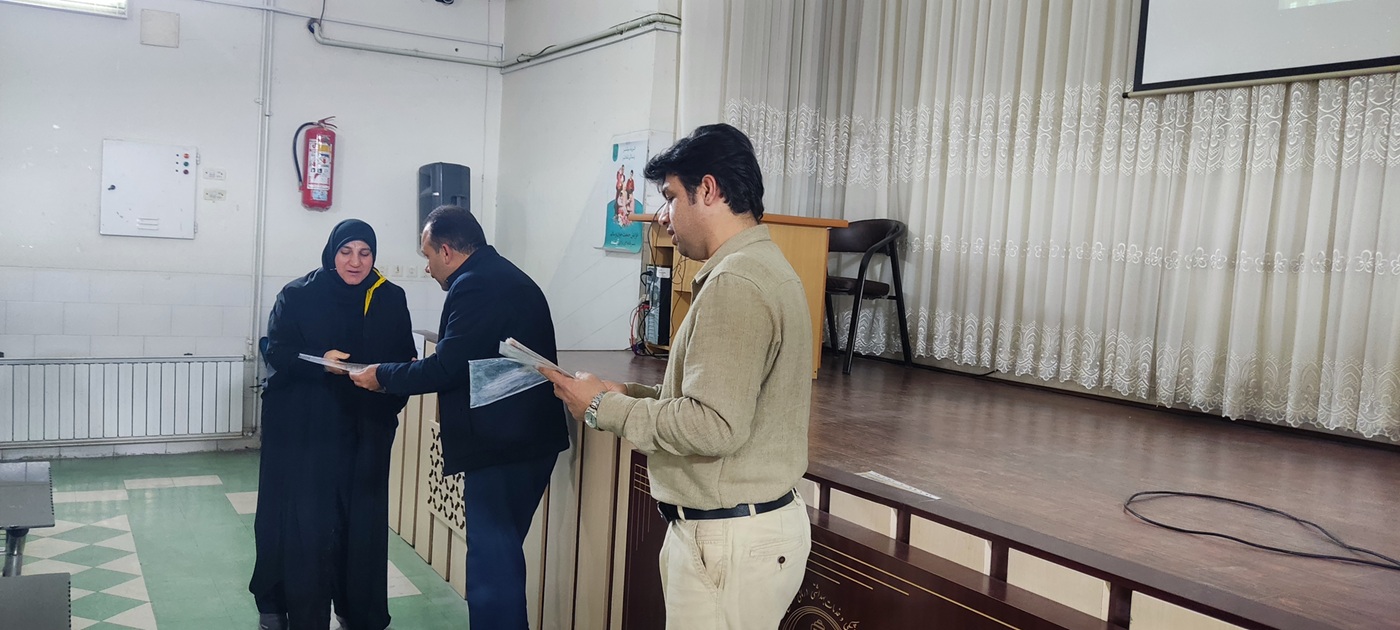 تجلیل از داوطلبان سلامت ادارات و محلات شهرستان استهبان