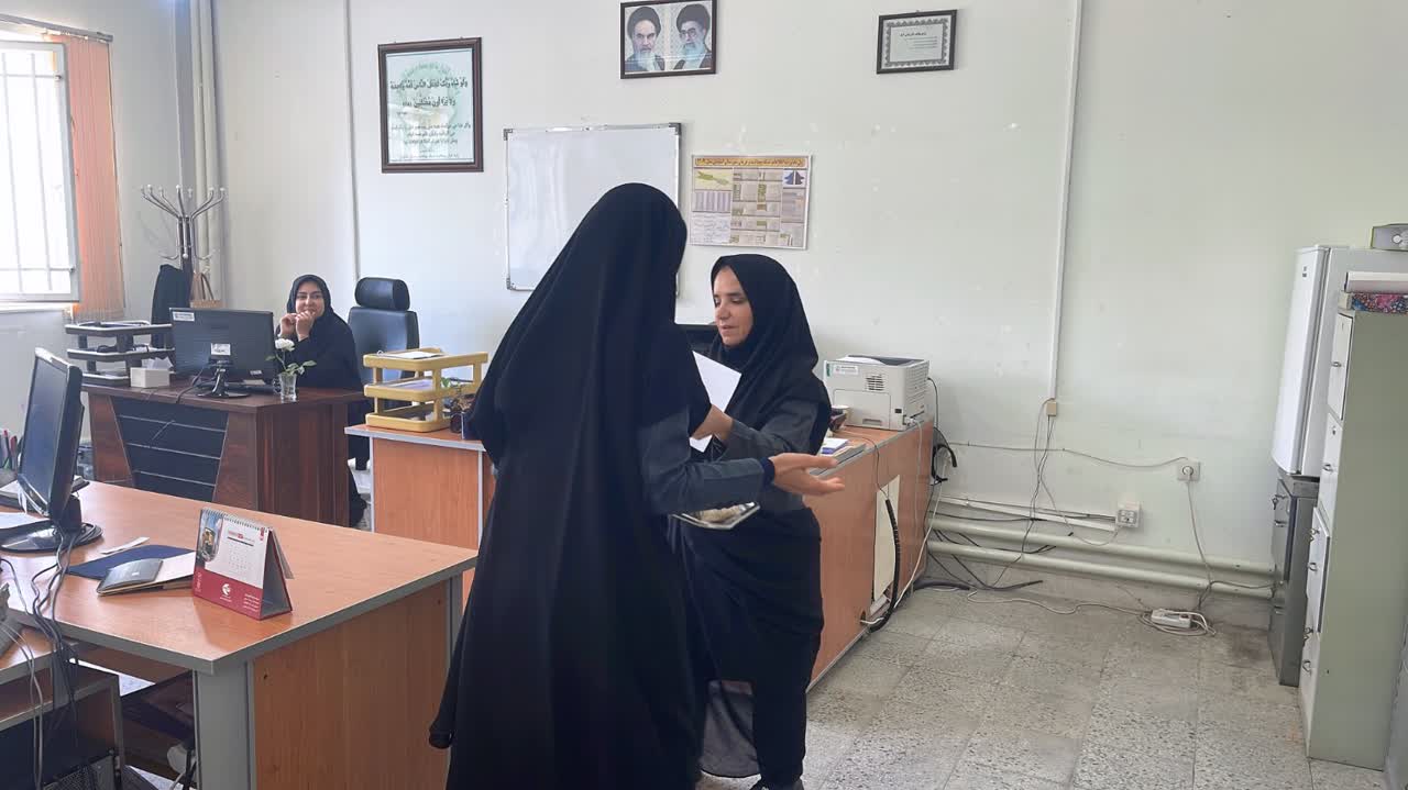 توزیع صبحانه سالم در شبکه بهداشت و درمان شهرستان استهبان