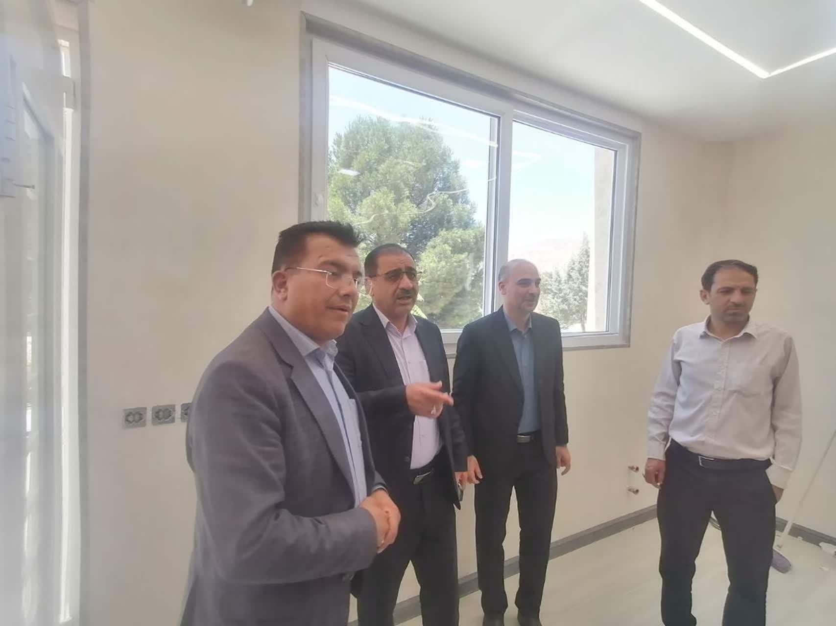 بازدید دکتر طهماسبی نماینده مجلس و مسئولان شهرستان از پروژههای حوزه بهداشت و درمان استهبان