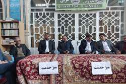 حضور سرپرست معاونت بهداشت و مرکز بهداشت در میز خدمت شهرستان استهبان به مناسبت ایام الله دهه فجر