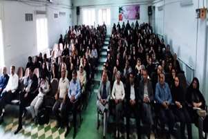 همایش «رابطه والد و نوجوان» با حضور دکتر علی‌اکبر رحیمی برگزار شد