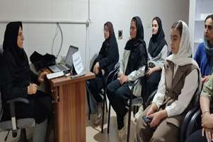 برپایی کارگاه ترویج ازدواج آسان و تحکیم بنیان خانواده در مرکز «بهارنکو» استهبان