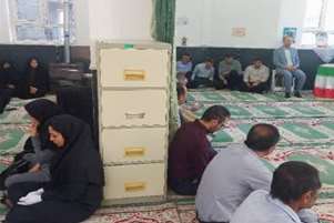 نشست بصیرتی به مناسبت سالگرد دفاع مقدس در نمازخانه شبکه بهداشت و درمان شهرستان استهبان برگزار شد