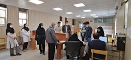 بازدید ناظر معاونت بهداشت دانشگاه علوم پزشکی و خدمات بهداشتی درمانی شیراز از پایگاه تجمیعی واکسیناسیون کووید 19 و مرکز منتخب نمونه گیری کرونا استهبان